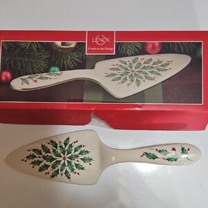 Lenox Cream Holly Design Cake Server